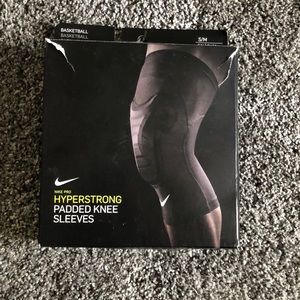 Nike Basketball Knee pads size small